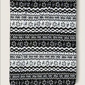 VICTORIA'S SECRET Pink Sherpa Fleece Blanket Black/White Fairisle 60X50 NWT